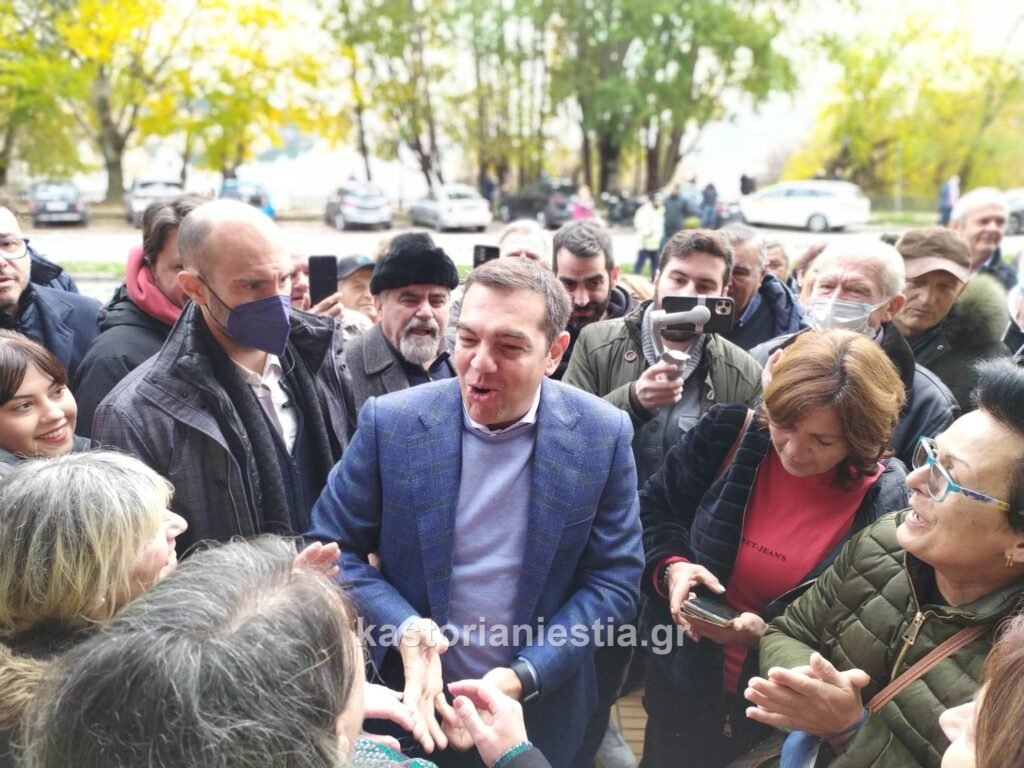 Με πλήθος κόσμου η άφιξη του Αλέξη Τσίπρα στην Καστοριά (φώτο – βίντεο)