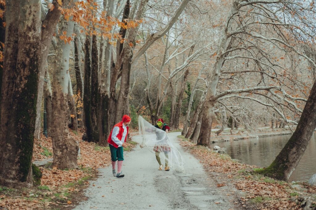 Έρχονται οι Λιμνοκαλικάντζαροι στην Λίμνη της Καστοριάς -θα κάνουμε Πρωτοχρονια φετος?