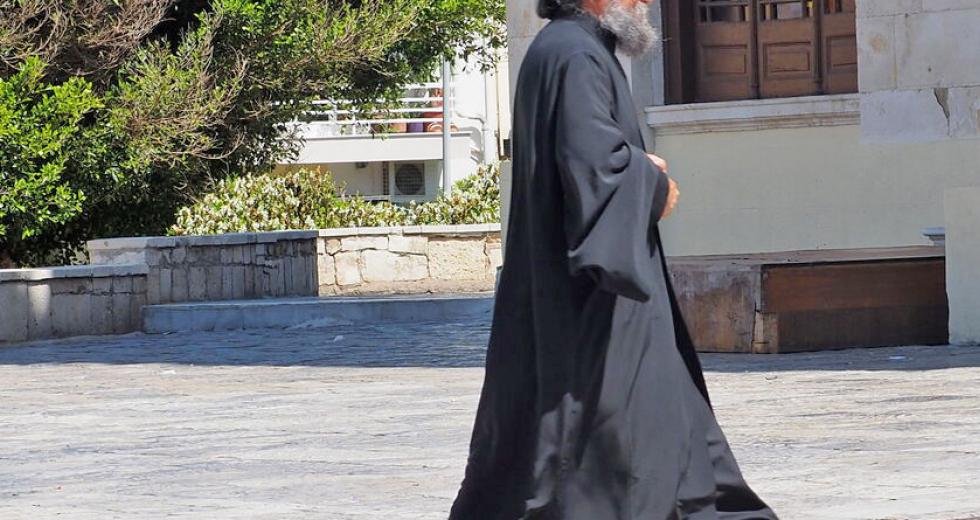 Καταγγελία για βασανιστήρια και ψυχολογική βία από κληρικό στα Τρίκαλα, «Με έκαιγε με σταυρό γιατί είχα δαιμονιστεί»