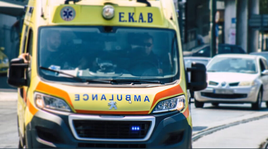 Σοκ στη Θεσσαλονίκη: Νεκρός ο νεαρός που έπεσε από φωταγωγό