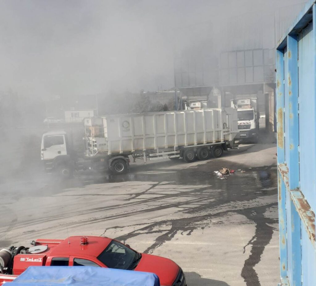 Φωτιά σε κοντέϊνερ στο σταθμό Μεταφόρτωσης της Διαδυμα