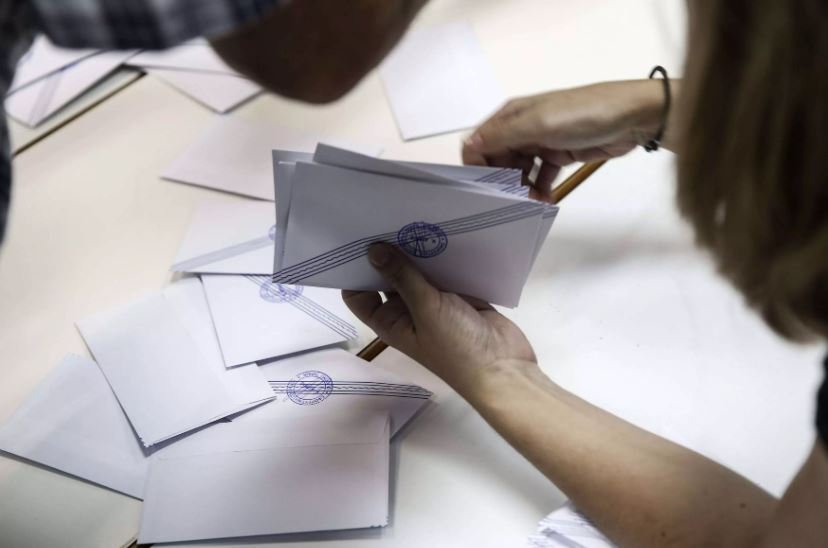 Εκλογές: Πυρετός στου Μαξίμου για τις 9 Απριλίου – Οι παροχές της τελευταίας στιγμής