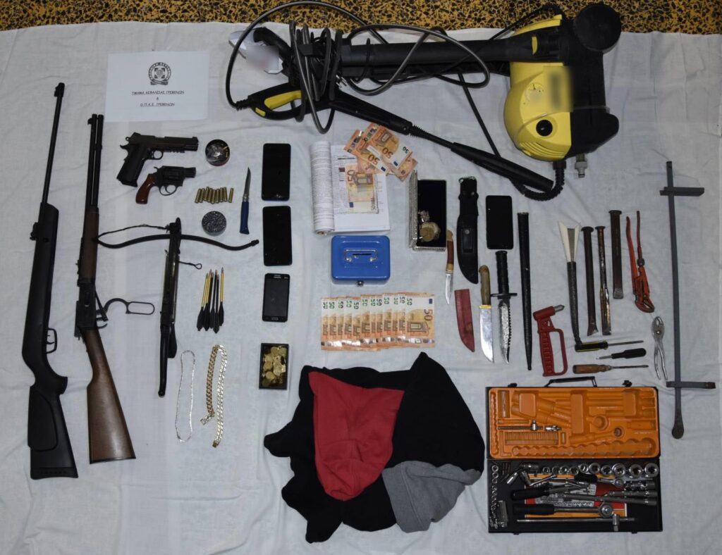 Γρεβενά: Σύλληψη εγκληματικής ομάδας που διέπραττε κλοπές και διαρρήξεις