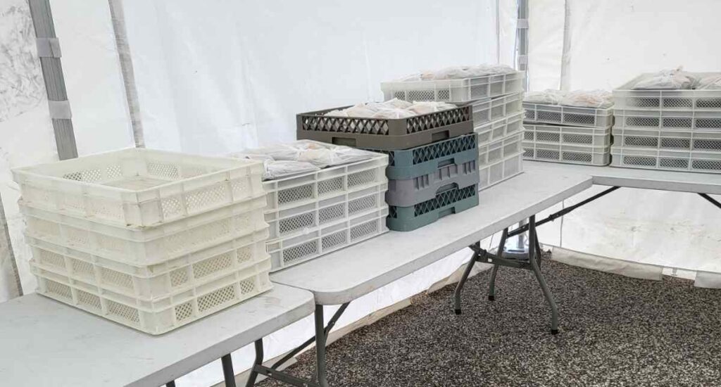 Γεύματα αγάπης και τρόφιμα σε συμπολίτες μας που έχουν ανάγκη στήριξης μοίρασε ο Δήμος Καστοριάς