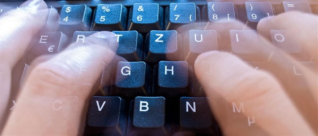 Ηλεκτρονικές απάτες: Χιλιάδες ευρώ έκαναν φτερά από τραπεζικούς λογαριασμούς