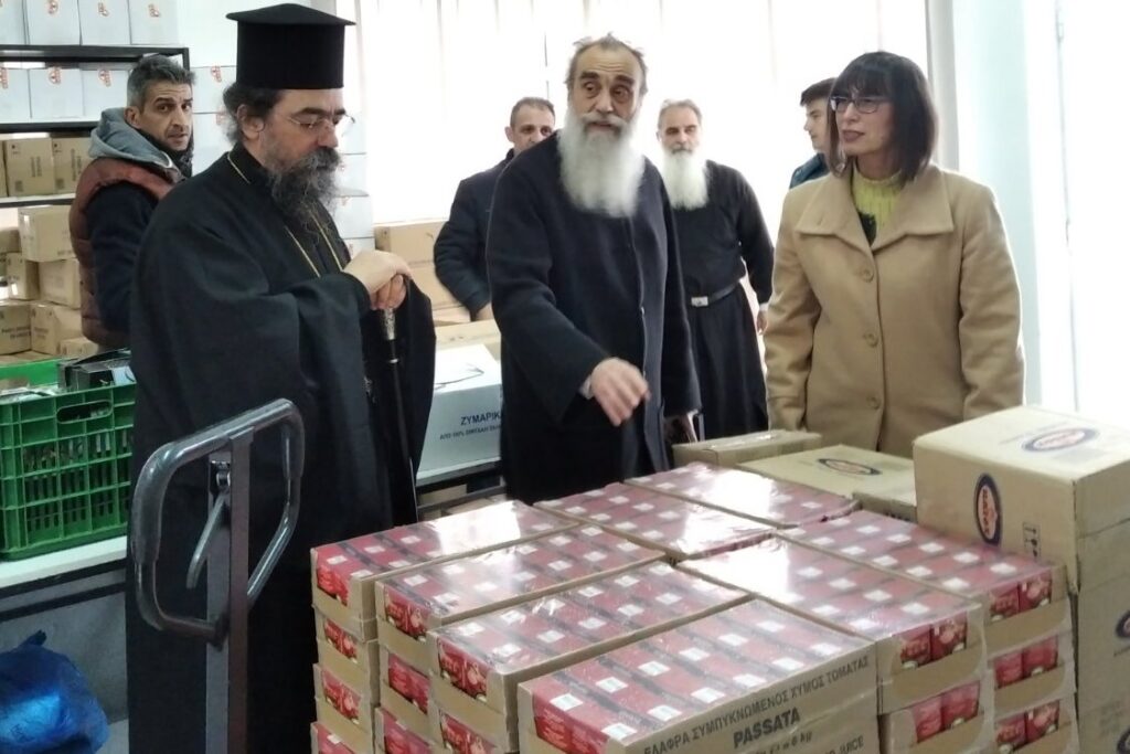 Δέματα Ἀγάπης ἀπό τήν Μητρόπολη Καστορίας