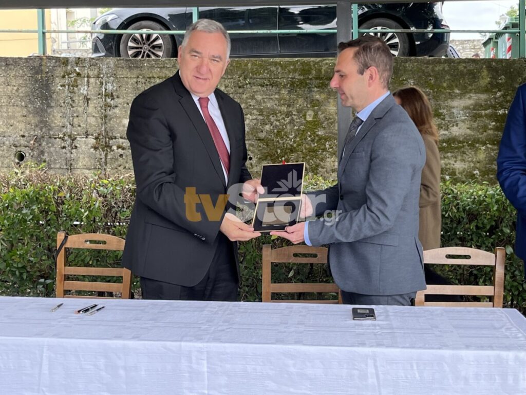 Ο Δήμαρχος Καστοριάς στις εκδηλώσεις 79 χρόνια από το ολοκαύτωμα της Υπάτης – Αδελφοποίηση του Δισπηλιού και της Υπάτης