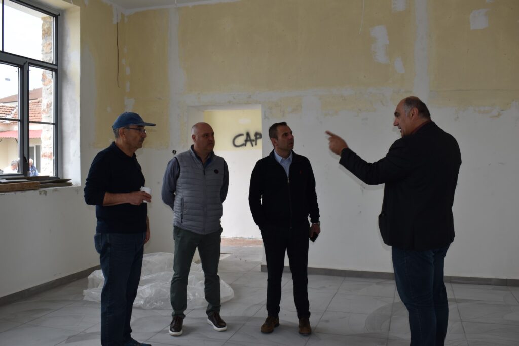 Με γοργούς ρυθμούς η ανακατασκευή του πέτρινου Δημοτικού Σχολείου Χιλιοδέντρου