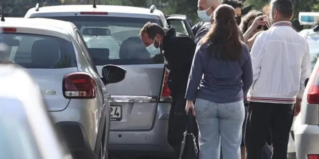 Κολωνός: Στη φυλακή οδηγούνται οι επτά από τους οκτώ νέους κατηγορούμενους