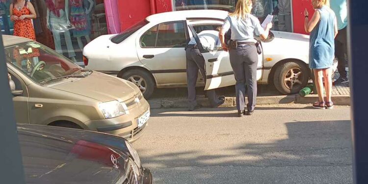 Κοζάνη: Νεκρός  54χρονος οδηγός του ΙΧ που έπεσε επάνω σε βιτρίνα καταστήματος