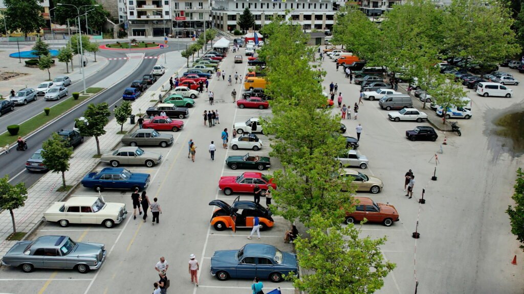  Ολοκληρώθηκε με επιτυχία η 1η Έκθεση Ιστορικών Οχημάτων στην Καστοριά