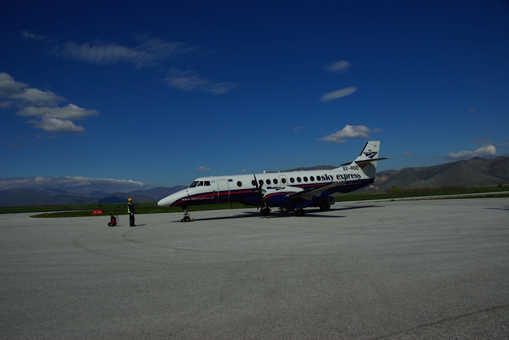 Απίστευτο! Έκλεισαν αεροπορικά εισιτήρια για Καστοριά και βρέθηκαν στην Κοζάνη – Έξαλλοι οι επιβάτες της σημερινής πτήσης