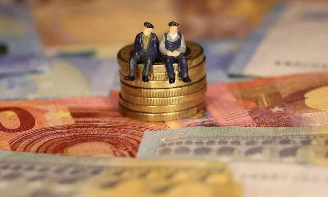 Πώς ξεκλειδώνει η σύνταξη για ασφαλισμένους με χρέη