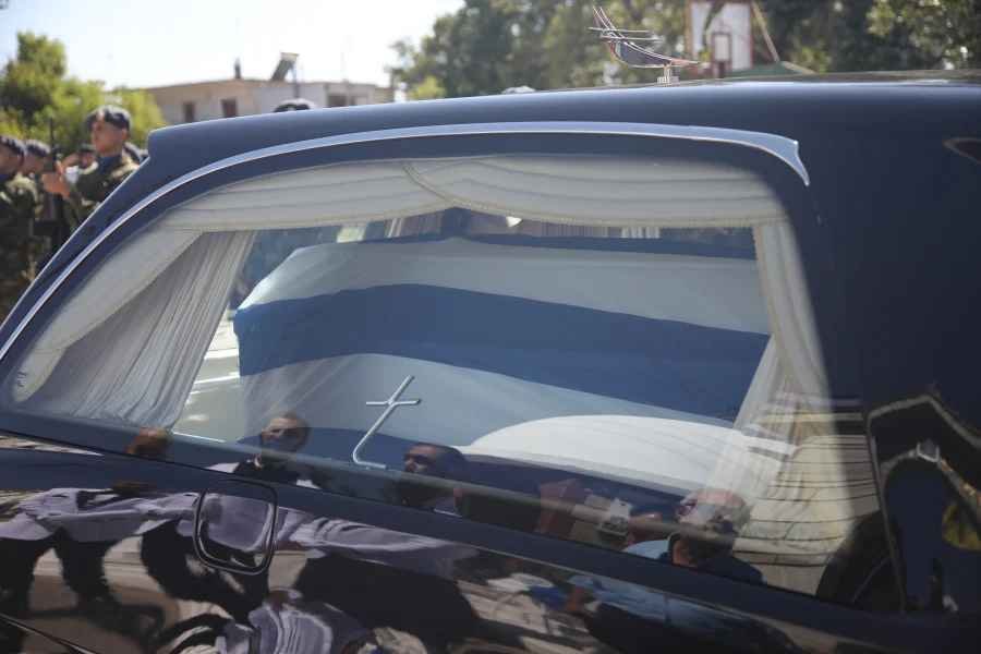 Θρήνος στο Κιλκίς: Το τελευταίο αντίο στον ήρωα πιλότο Περικλή Στεφανίδη (εικόνες)