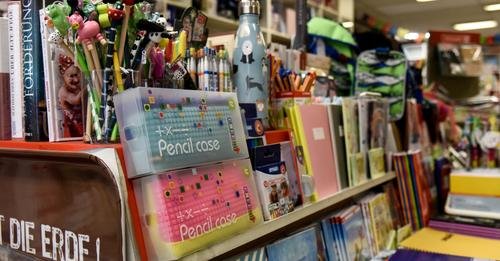 «Φωτιά» στα πορτοφόλια από τα σχολικά είδη