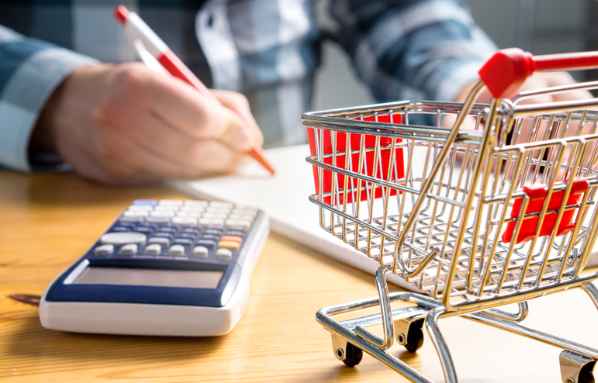 Επιμένει η ακρίβεια: Ακριβότερα κατά 30% τα τρόφιμα σε σχέση με το ’21 – Νέες ανατιμήσεις από Σεπτέμβριο