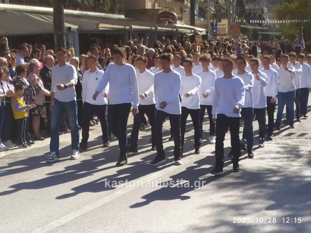 Καστοριά: Η παρέλαση για την επέτειο της 28ης Οκτωβρίου 1940 (φωτογραφίες)