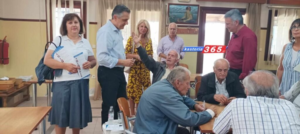 Μία φωτογραφία χίλιες λέξεις -Από την επίσκεψη του Γ. Κασαπίδη στον ΚΑΠΗ Καστοριάς