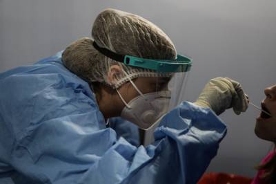 «Καμπανάκι κινδύνου» ενόψει χειμώνα ο… συνδυασμός κορονοϊού, γρίπης και συγκυτιακού ιού