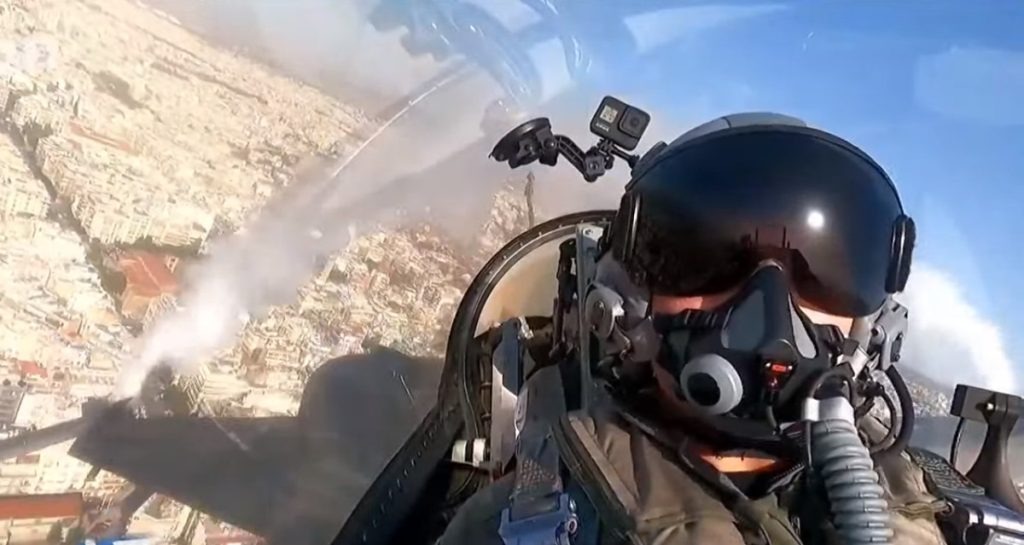 28η Οκτωβρίου: Το μήνυμα του πιλότου του F16 – «Μόνο οι ελεύθερες ψυχές κρατάνες ελεύθερες πατρίδες»