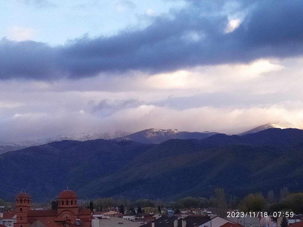 Τα πρώτα χιόνια έπεσαν στο Βίτσι