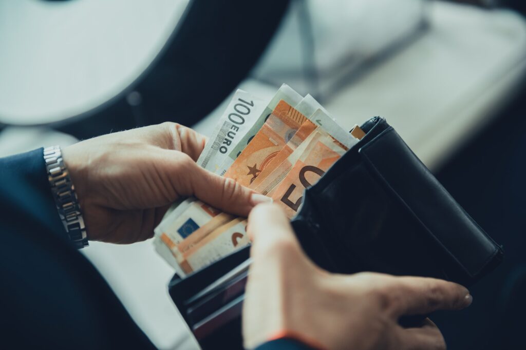 «Ξεπαγώνουν» οι τριετίες από 1 Ιανουαρίου 2024