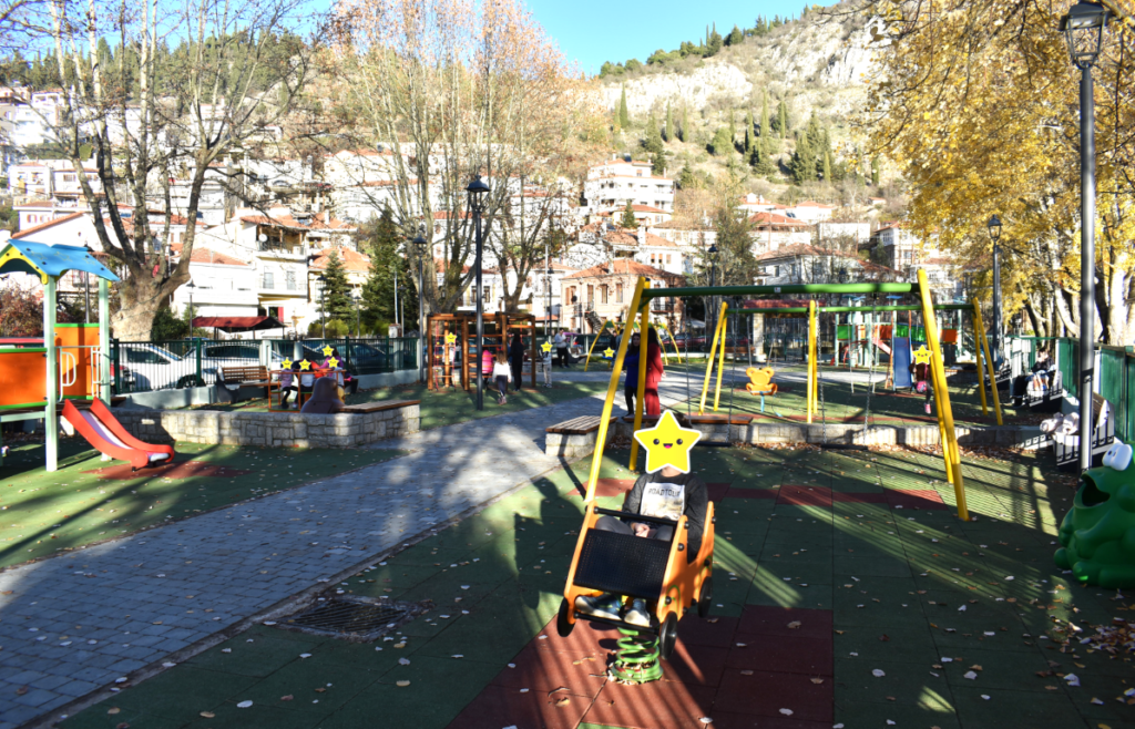 Σε λειτουργία η Μητροπολιτική παιδική χαρά στο Ντολτσό