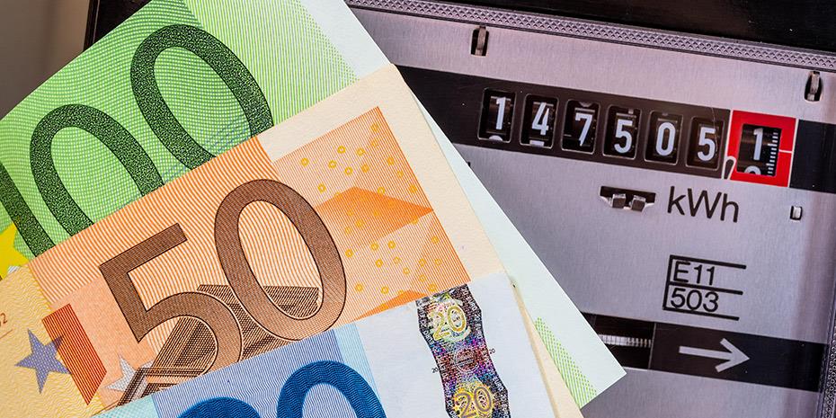 Τέλος στους έναντι λογαριασμούς ρεύματος – Από το 2024 οι μηνιαίες καταμετρήσεις