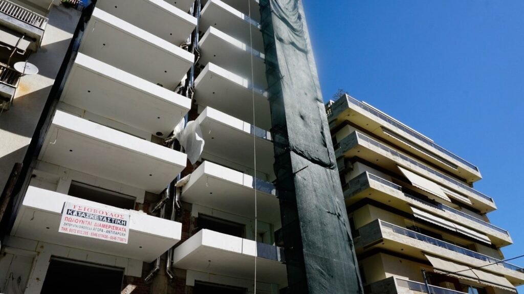 ΕΝΦΙΑ: Ξαφνική επιβάρυνση για 220 χιλιάδες ιδιοκτήτες, λόγω αύξησης των αντικειμενικών αξιών