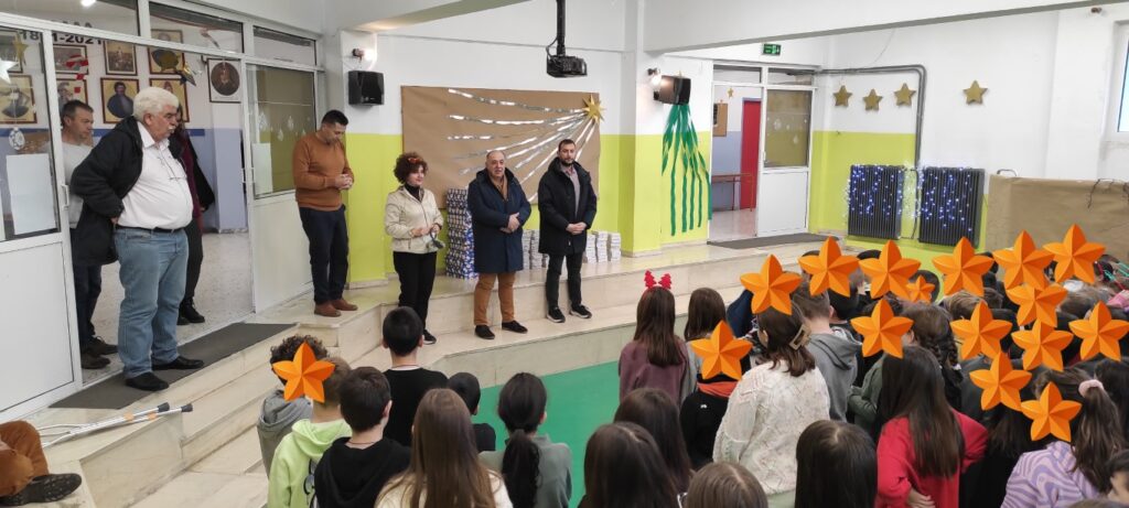Τα σχολεία του Δήμου Άργους Ορεστικού επισκέφτηκε και φέτος ο Αη Βασίλης