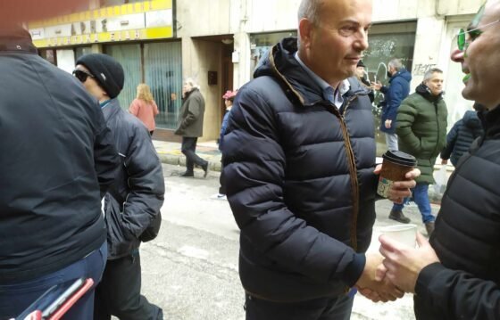 Καστοριά: “Ιστορικός Συμβιβασμός” με φόντο το καρναβάλι