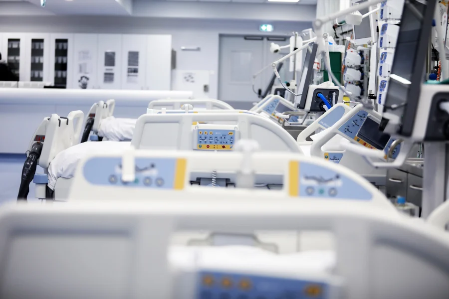 Πτολεμαΐδα: Σοκάρουν οι καταγγελίες των γονέων – Σήμερα η κηδεία του βρέφους