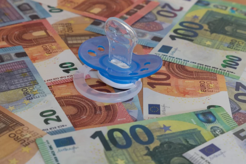 Έρχεται το ΑΦΜ από την κούνια – Από ποια ηλικία και πότε ξεκινά