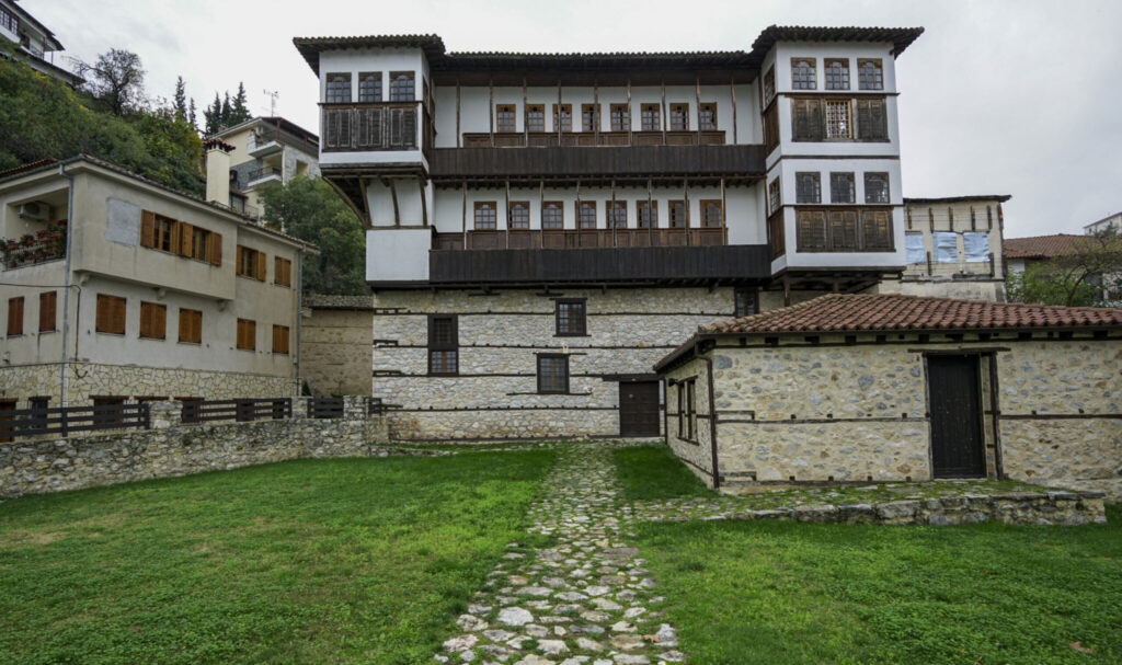 Αποστολή στην Καστοριά: Μέσα σε ένα αρχοντικό που αντανακλά την ιστορία της πόλης