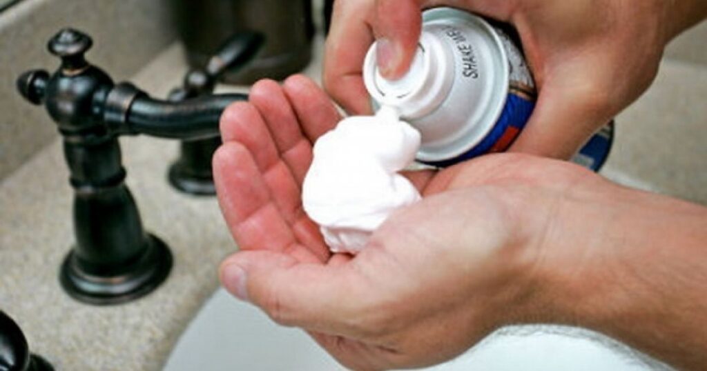 Αφρός ξυρίσματος για καθάρισμα; Απίστευτες οι χρήσεις του