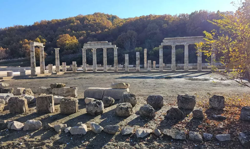 Βεργίνα: Αυτό είναι το ανάκτορο του Φιλίππου όπου στέφθηκε βασιλιάς ο Μέγας Αλέξανδρος