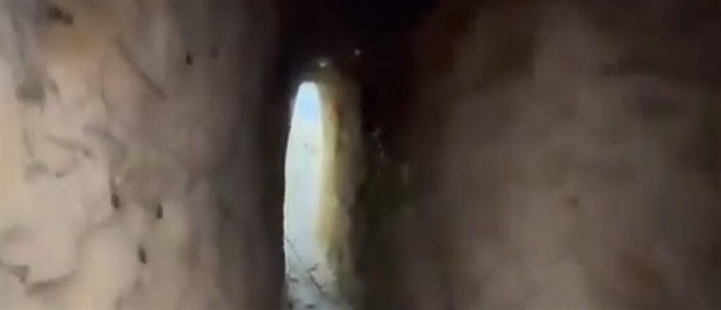 Κορινθία: Βίντεο μέσα από το λαγούμι που ζούσε η πολύτεκνη οικογένεια αντιεμβολιαστών