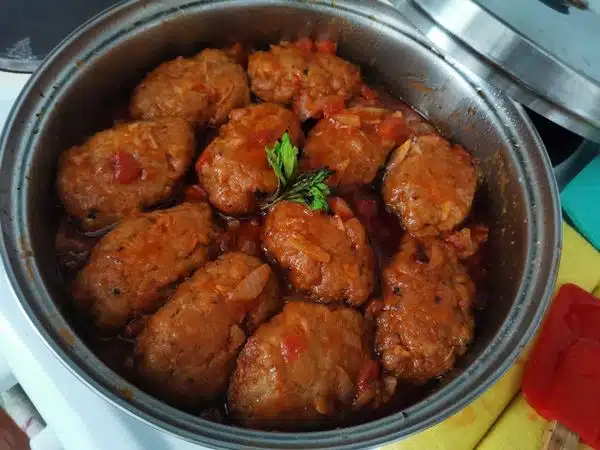 Συνταγή για τα ωραιότερα σμυρνέικα σουτζουκάκια βήμα βήμα