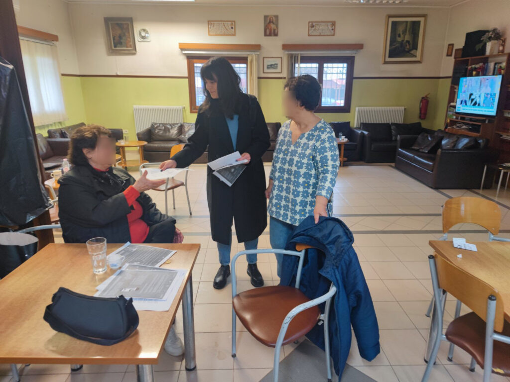 Ενημερωτικά φυλλάδια για απάτες διένειμαν οι Αστυνομικοί της Καστοριάς