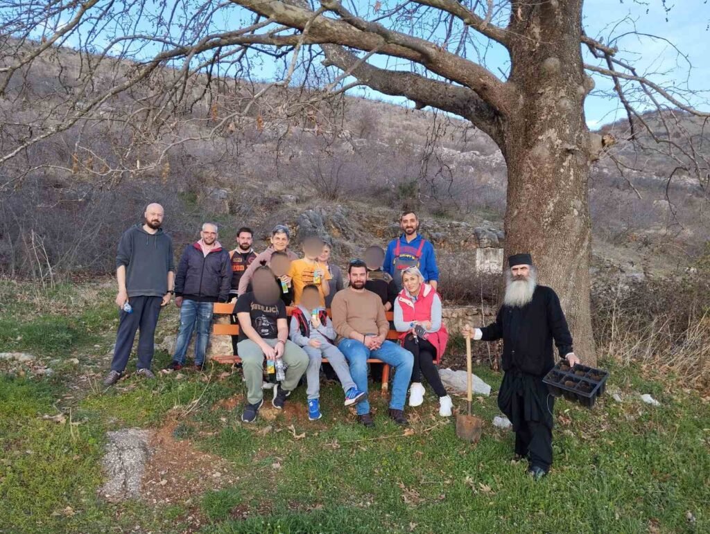 Δενδροφύτευση απο τον Πολιτιστικό Σύλλογο Κωσταραζίου. (Φωτό)