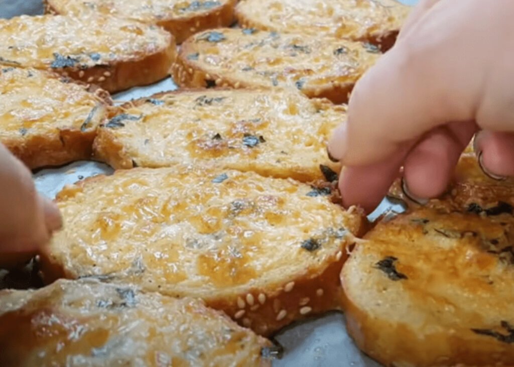 Αυγόφετες στον φούρνο με τυρί