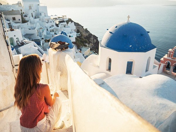 Καστοριανοί βγάζουν δήμαρχο στην…. Σαντορίνη!