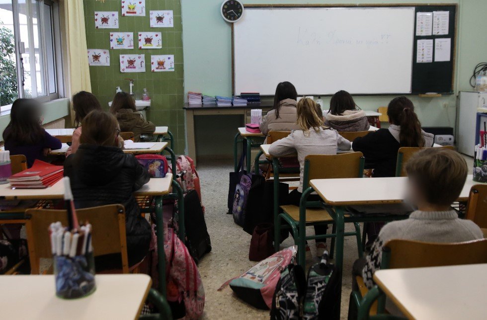 Σχολικοί Κανονισμοί: Νέο ποινολόγιο μαθητών, νέο πλαίσιο απουσιών, ποινές για κινητά, σε όλα τα σχολεία από Σεπτέμβριο