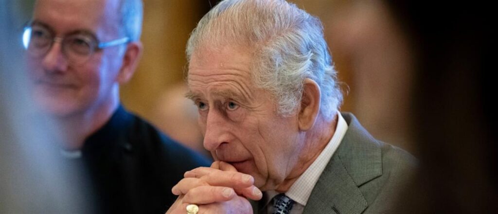 Βασιλιάς Κάρολος: “Επιδεινώνεται η υγεία του –προετοιμάζονται για την κηδεία του”