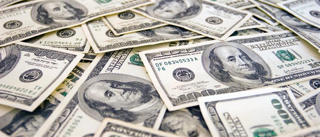 Σύμη: Τσάντα με εκατομμύρια δολάρια βρέθηκε στη θάλασσα