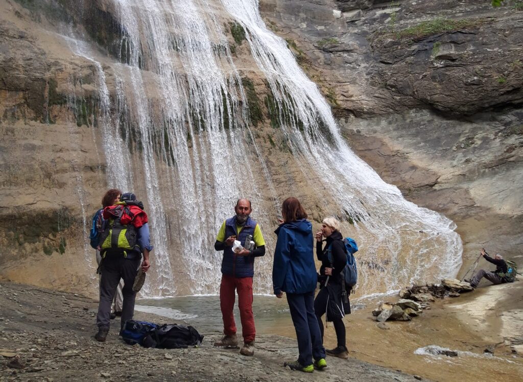 Ο ΣΔΟΠ Καστοριάς στον καταρράκτη της Τσούκας (φωτο – βίντεο)