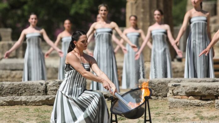 6dca6df74f134aeb81ef7c9bb1061941