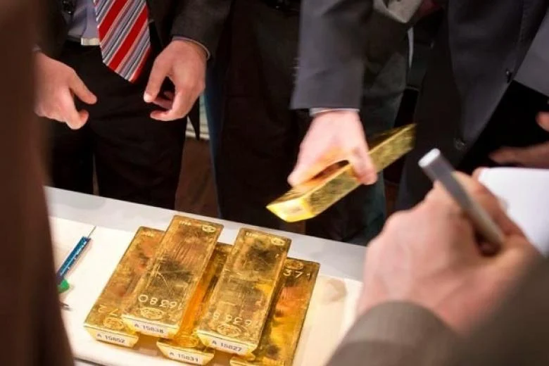 Τι κρύβει η «λάμψη» του χρυσού – Ο προβληματισμός για το ράλι τιμών και οι εκτιμήσεις για 3.000 δολ. η ουγκιά