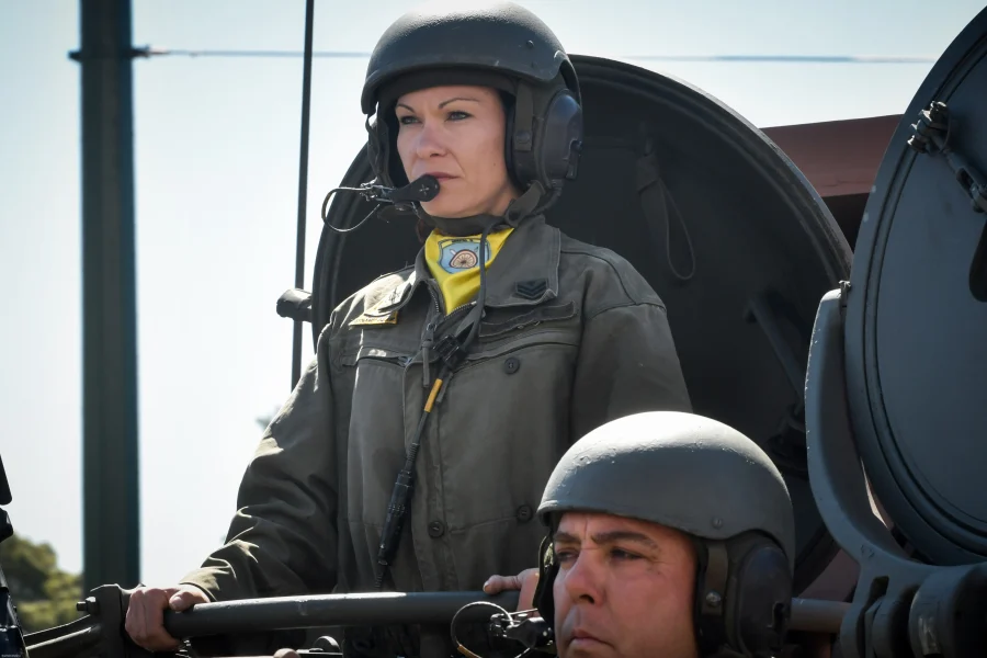 Έγινε το πρώτο βήμα για την στράτευση των γυναικών – Αλλαγές και στην θητεία