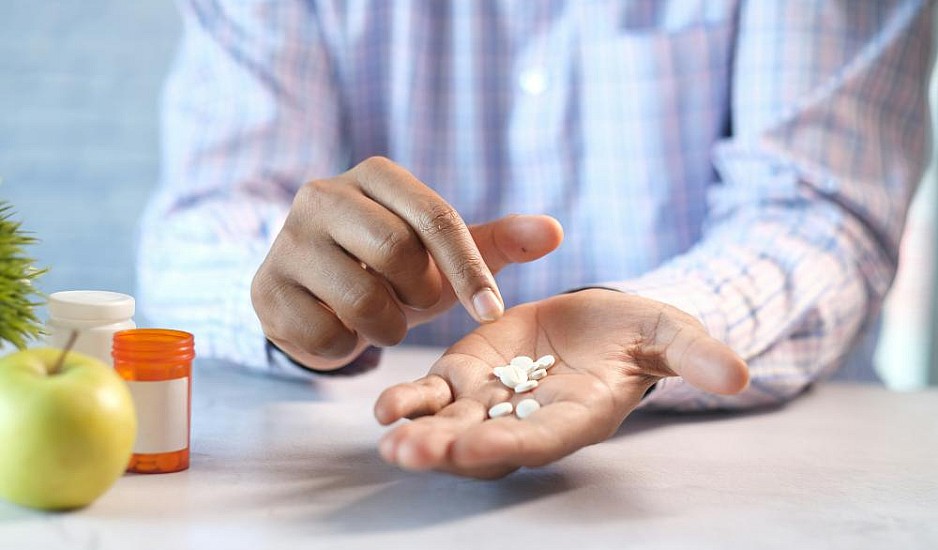 Από την τσέπη τους θα πληρώνουν πλέον οι ασφαλισμένοι και τα ισχυρά παυσίπονα